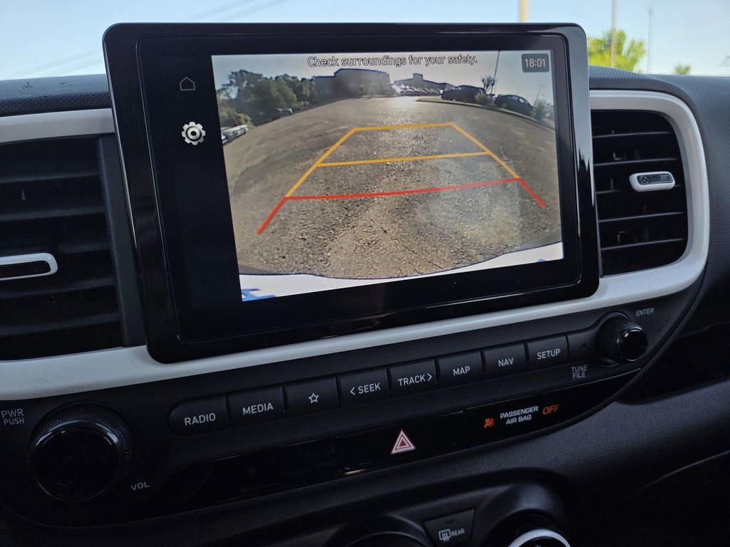 Certified 2024 Hyundai Venue Limited FWD image 12