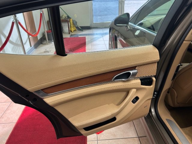 Used 2011 Porsche Panamera 4S AWD/4WD image 18