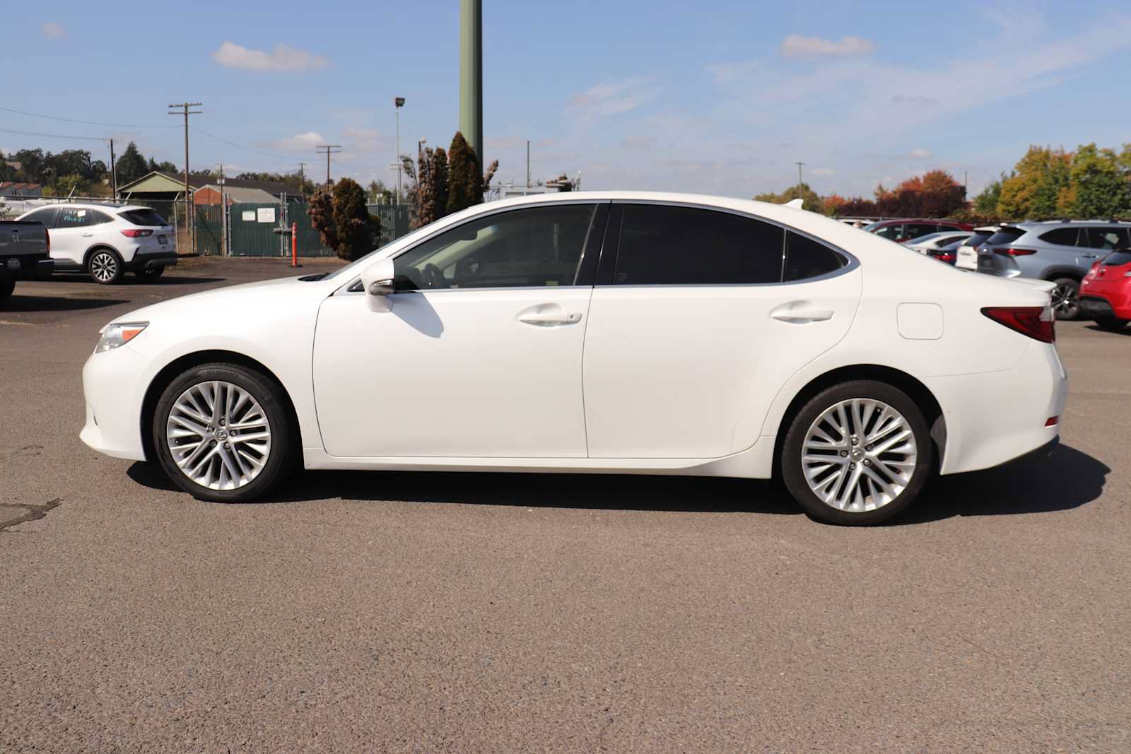 Used 2014 Lexus ES 350 w/ Luxury Package FWD image 8