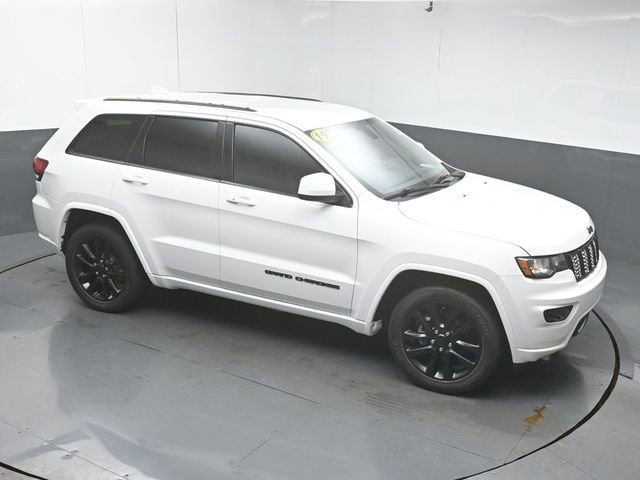 Used 2019 Jeep Grand Cherokee Altitude image 41