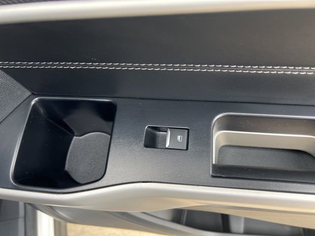 Used 2022 Ford Explorer XLT image 49