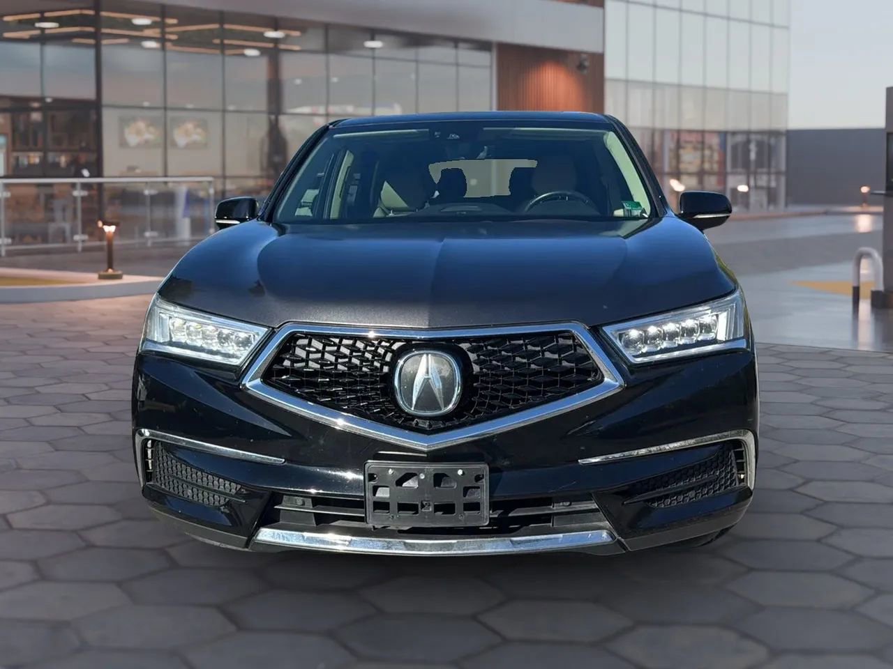 Used 2018 Acura MDX FWD w/ Technology Package image 2