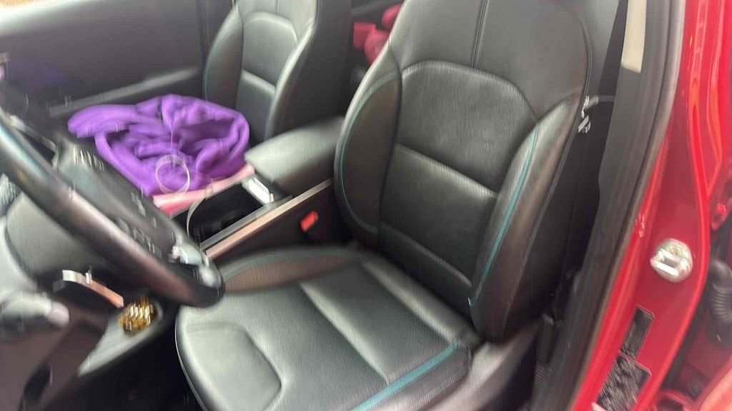 Used 2022 Kia Niro EX Premium w/ Cold Weather Package image 13