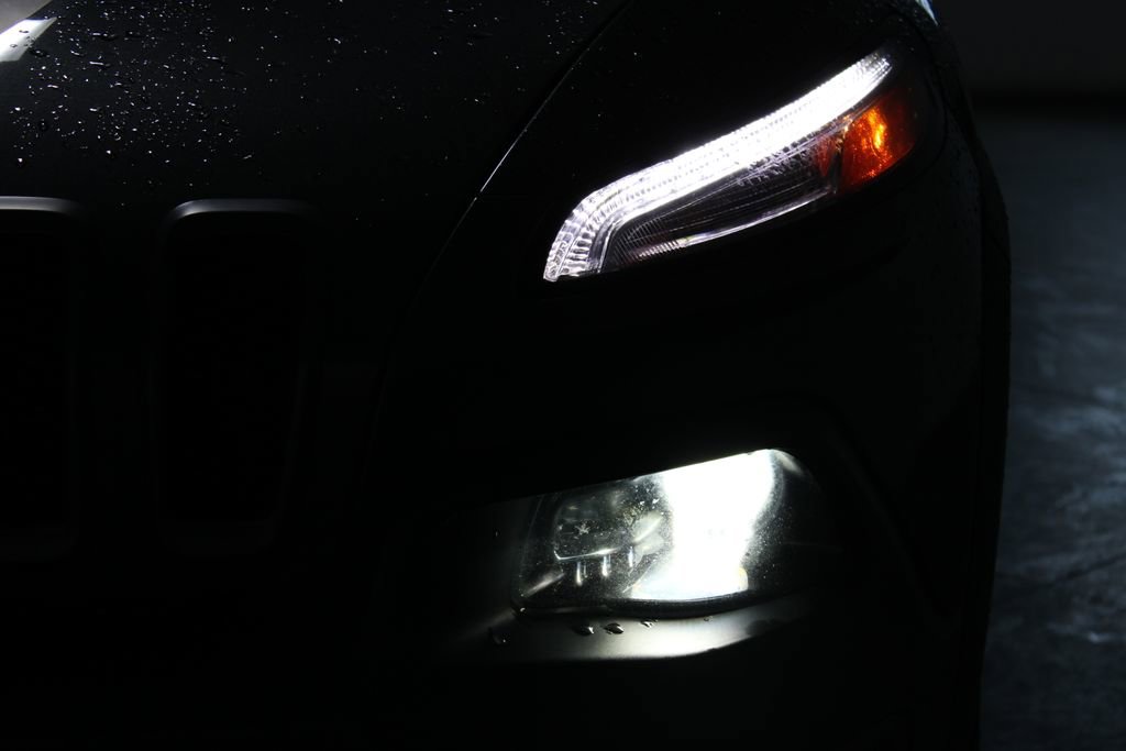 Used 2017 Jeep Cherokee Trailhawk w/ Comfort/Convenience Group image 54