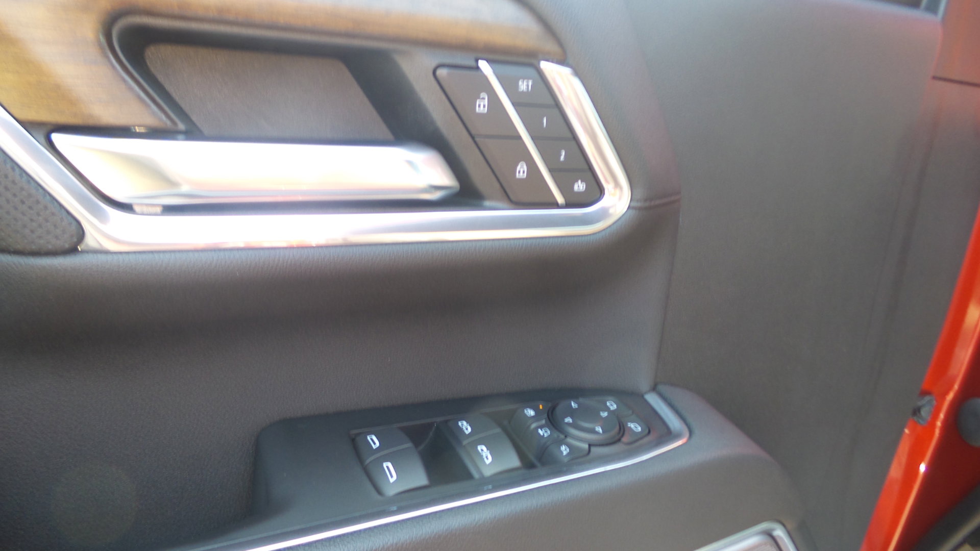 Used 2024 Chevrolet Silverado 2500 High Country image 9