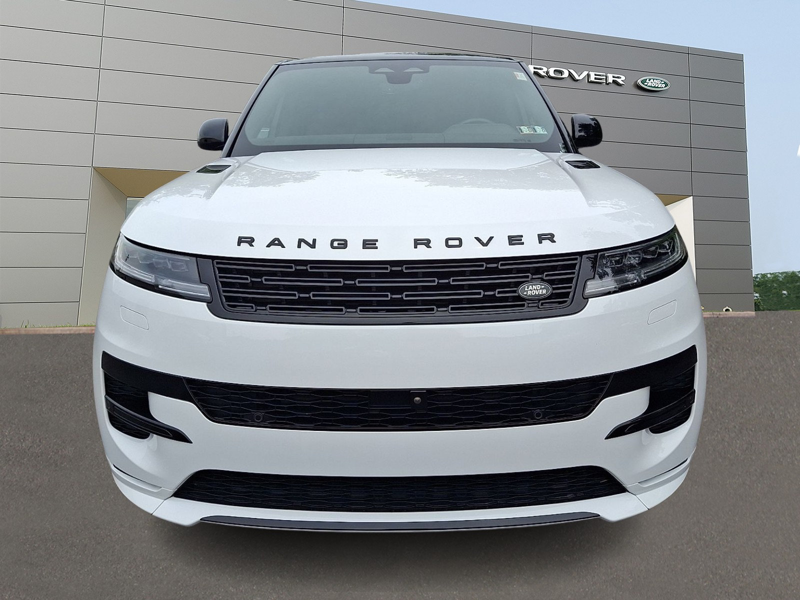 Used 2024 Land Rover Range Rover Sport Dynamic SE AWD/4WD image 8