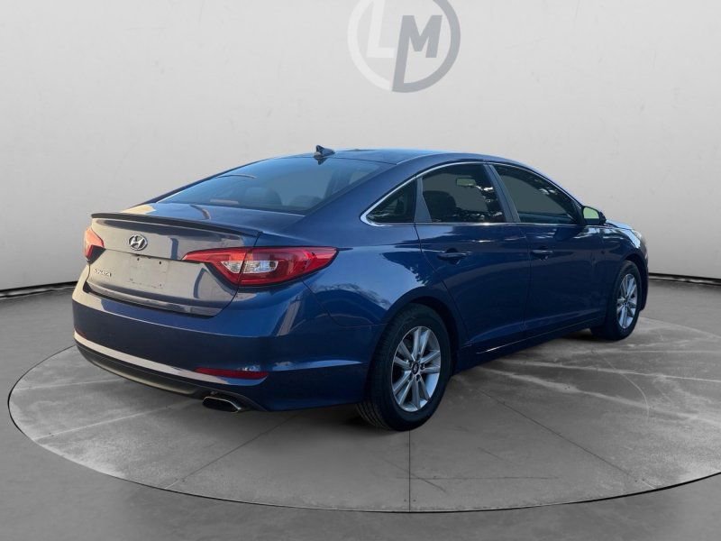 Used 2016 Hyundai Sonata SE w/ Cargo Package image 5