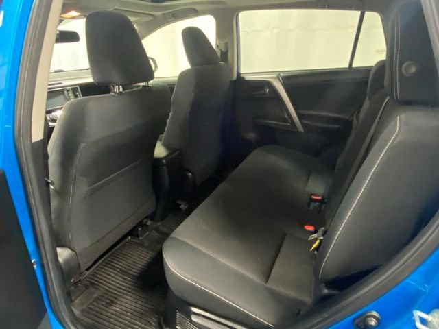 Used 2018 Toyota RAV4 XLE w/ Convenience Package AWD/4WD image 12