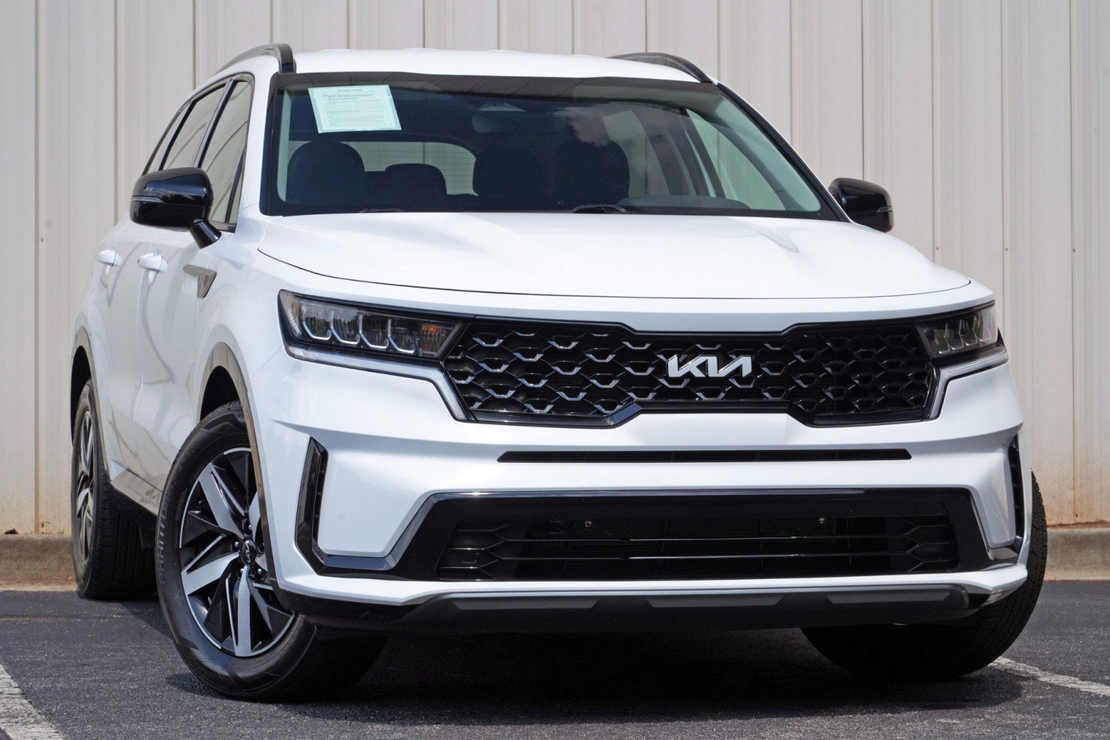 Used 2022 Kia Sorento S FWD image 2