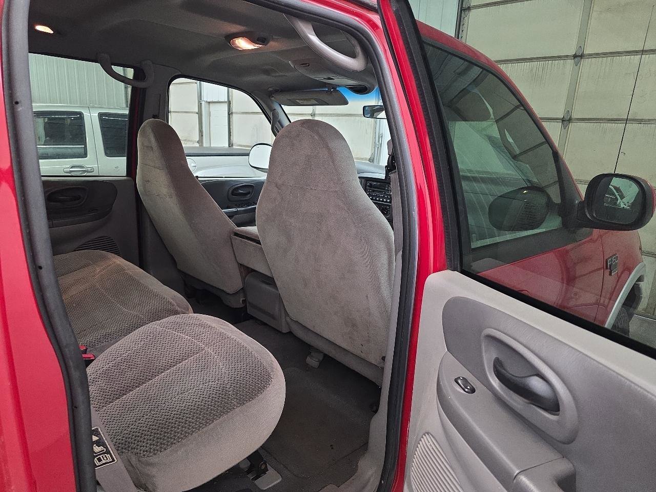 Used 2001 Ford F150 XLT image 27