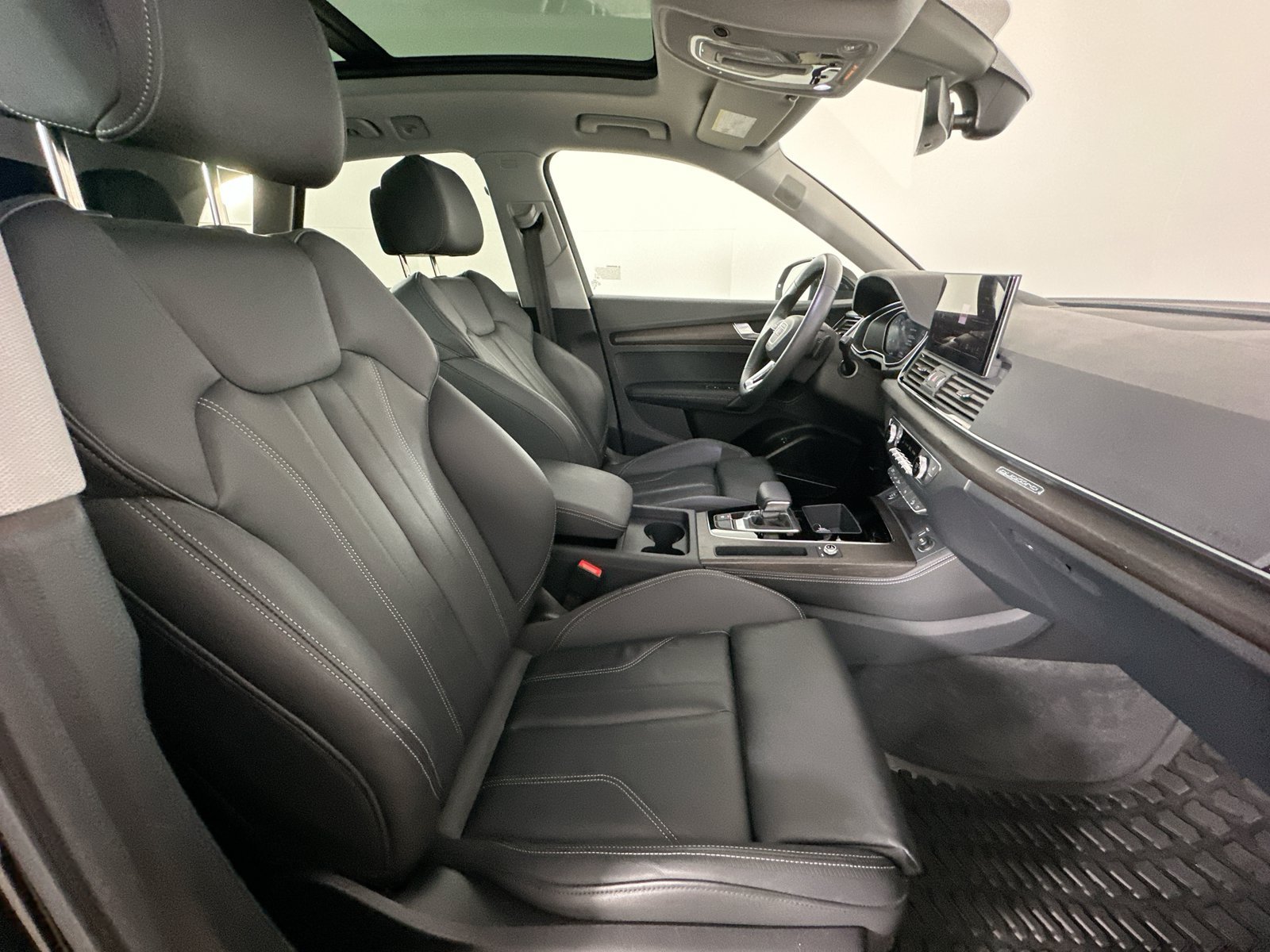 Certified 2024 Audi Q5 e Premium Plus AWD/4WD image 42
