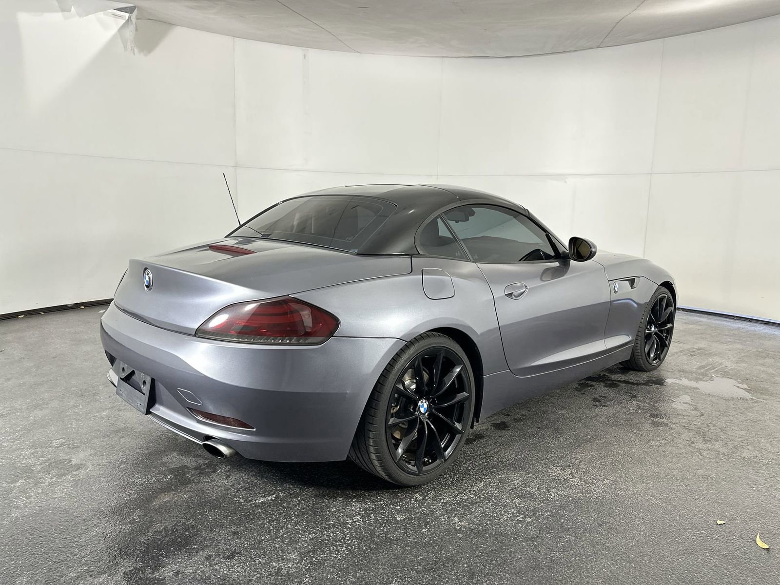 Used 2011 BMW Z4 sDrive35i image 8