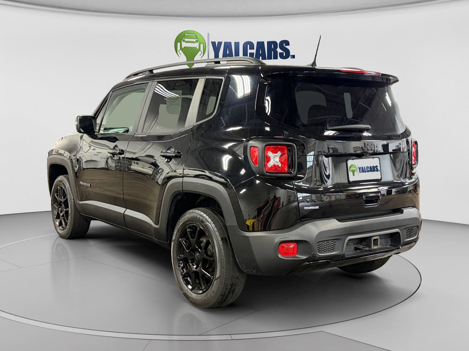 Used 2019 Jeep Renegade Altitude w/ Quick Order Package 2XM AWD/4WD image 3