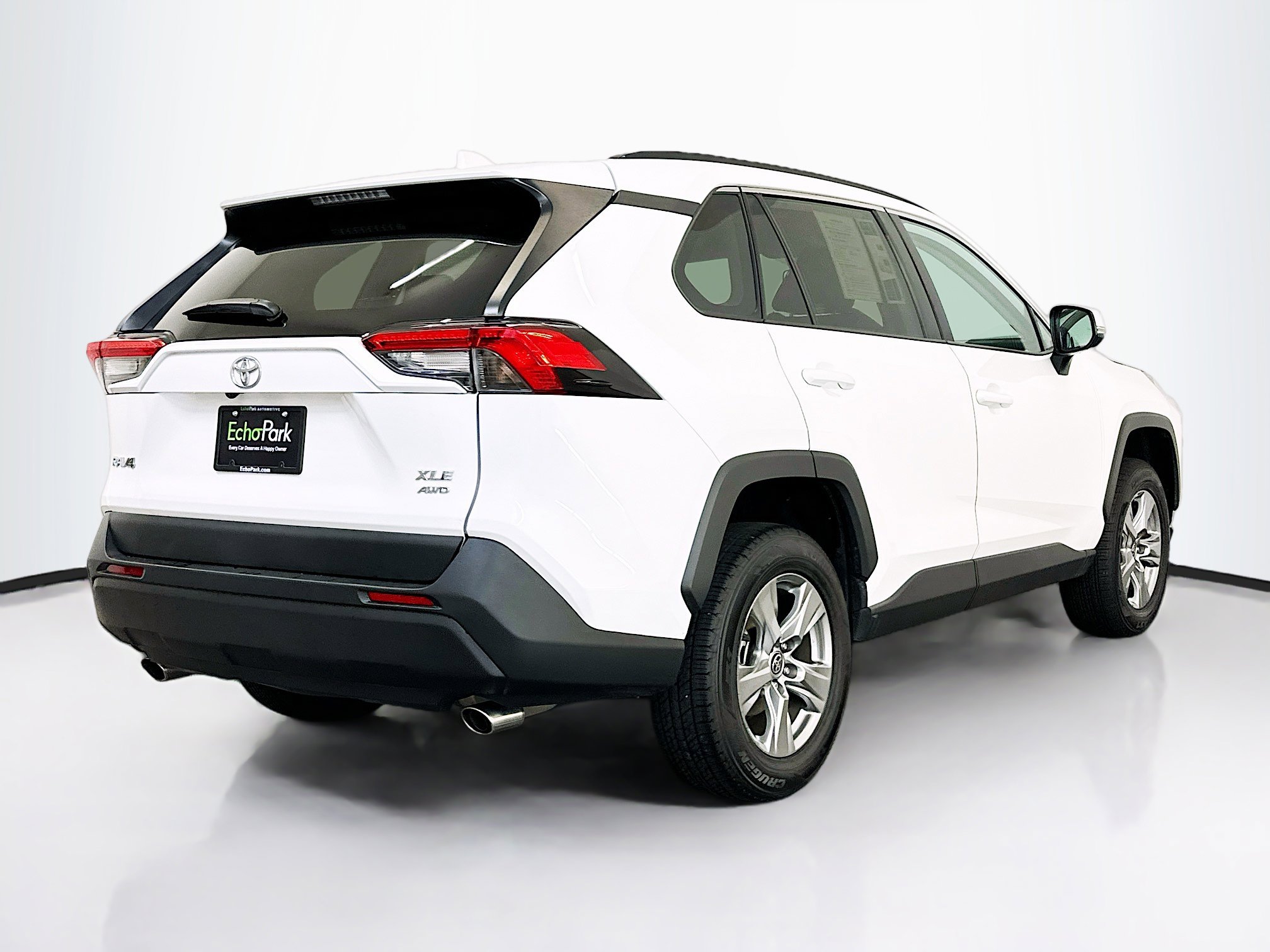 Used 2024 Toyota RAV4 XLE image 9