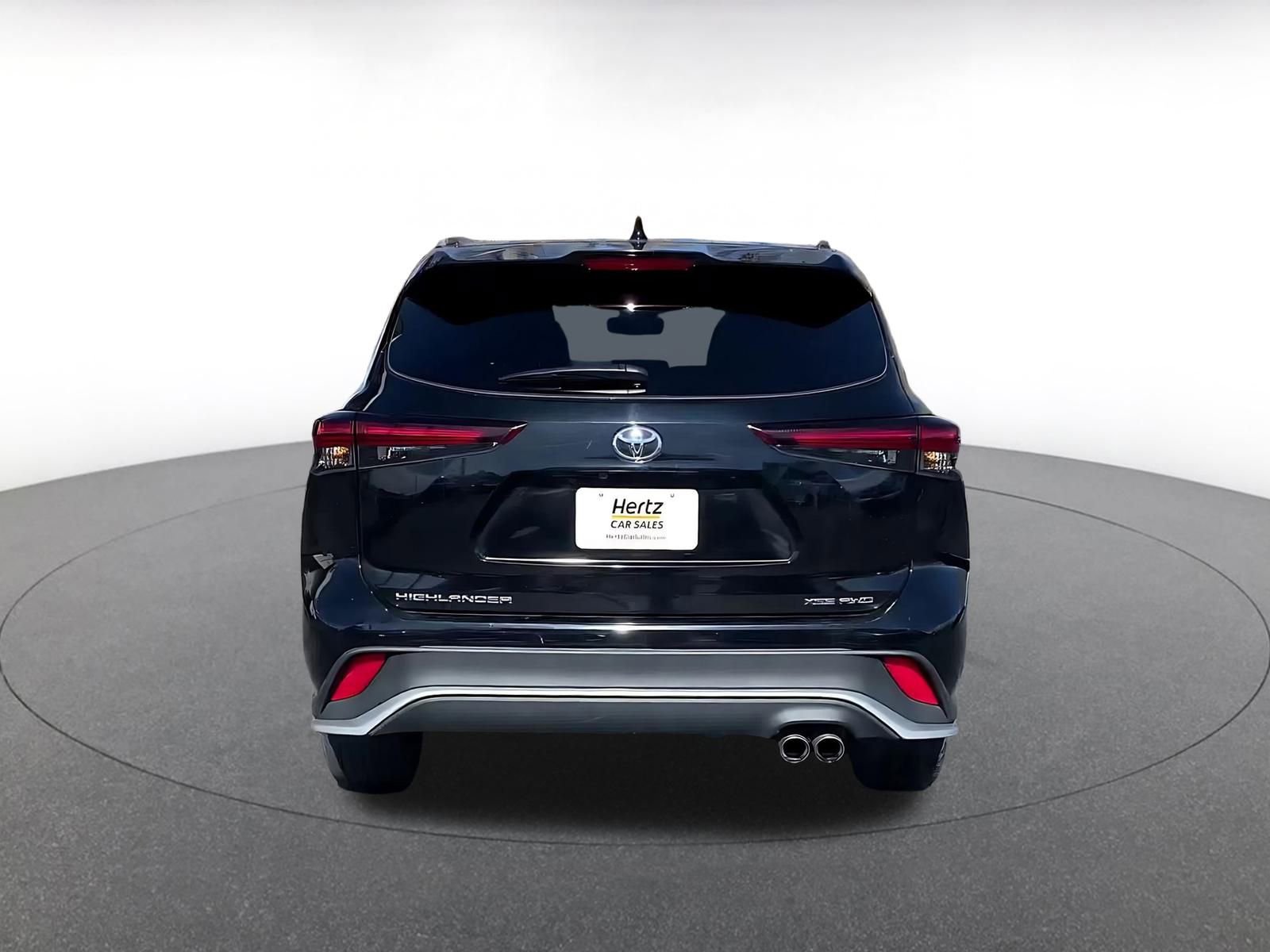 Used 2025 Toyota Highlander XSE AWD/4WD image 12