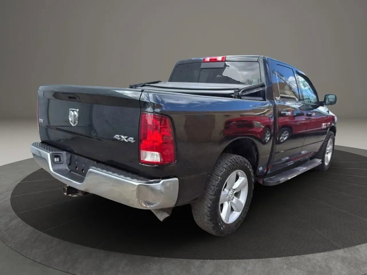 Used 2016 RAM 1500 Classic SLT AWD/4WD image 5