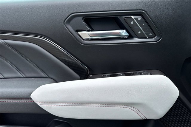 New 2025 GMC Canyon AT4 w/ AT4X AEV Edition image 11