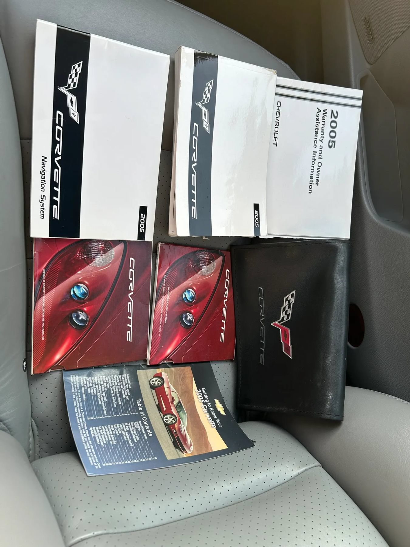 Used 2005 Chevrolet Corvette Coupe w/ Preferred Equipment Group RWD image 22