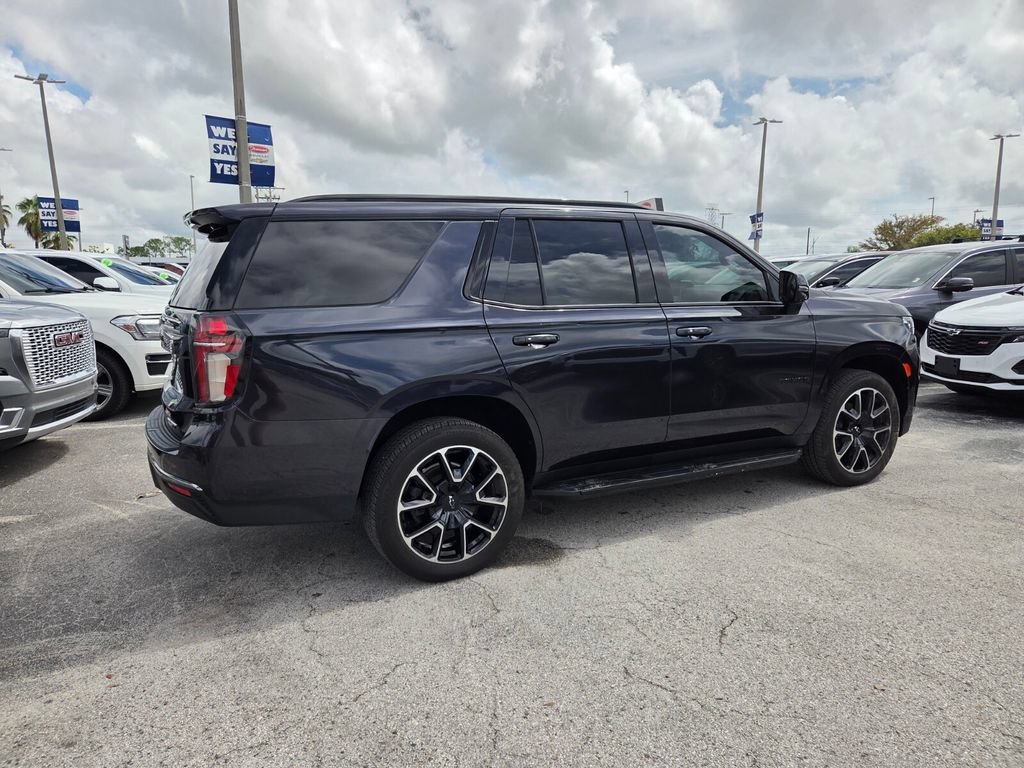 Used 2022 Chevrolet Tahoe RST w/ Luxury Package AWD/4WD image 15