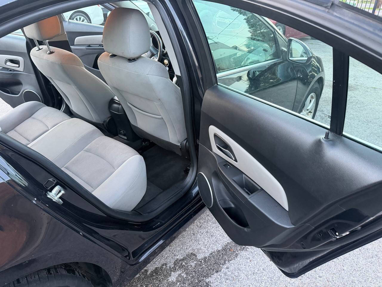 Used 2014 Chevrolet Cruze LT FWD image 14