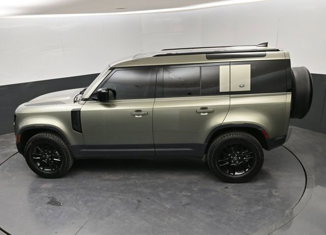Used 2024 Land Rover Defender 110 S image 27