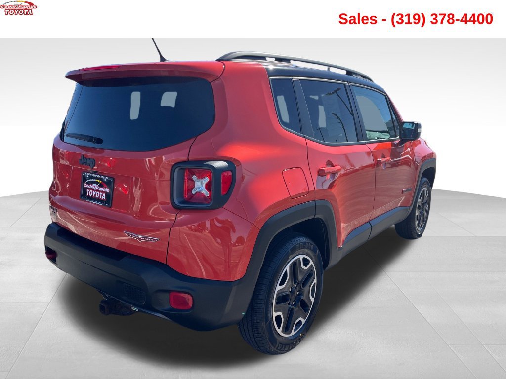 Used 2016 Jeep Renegade Trailhawk w/ Premium Trailhawk Package AWD/4WD image 7