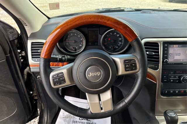 Used 2013 Jeep Grand Cherokee Overland w/ Advance Technology Group image 16