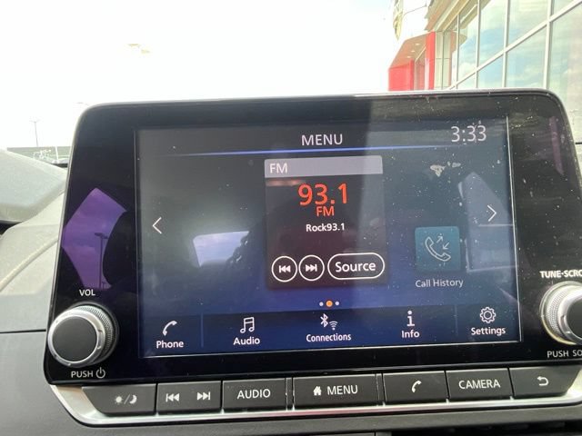 Used 2024 Nissan Altima 2.5 SV FWD image 15