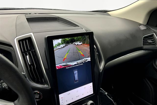 Used 2024 Ford Edge Titanium image 11