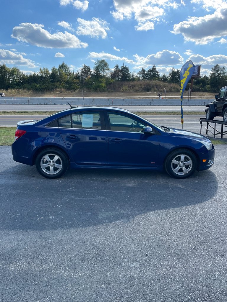 Used 2013 Chevrolet Cruze LT w/ RS Package FWD image 6