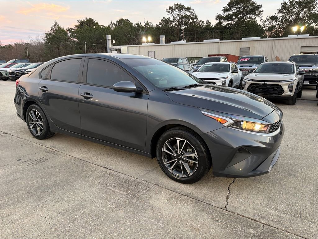 Used 2023 Kia Forte LXS image 11