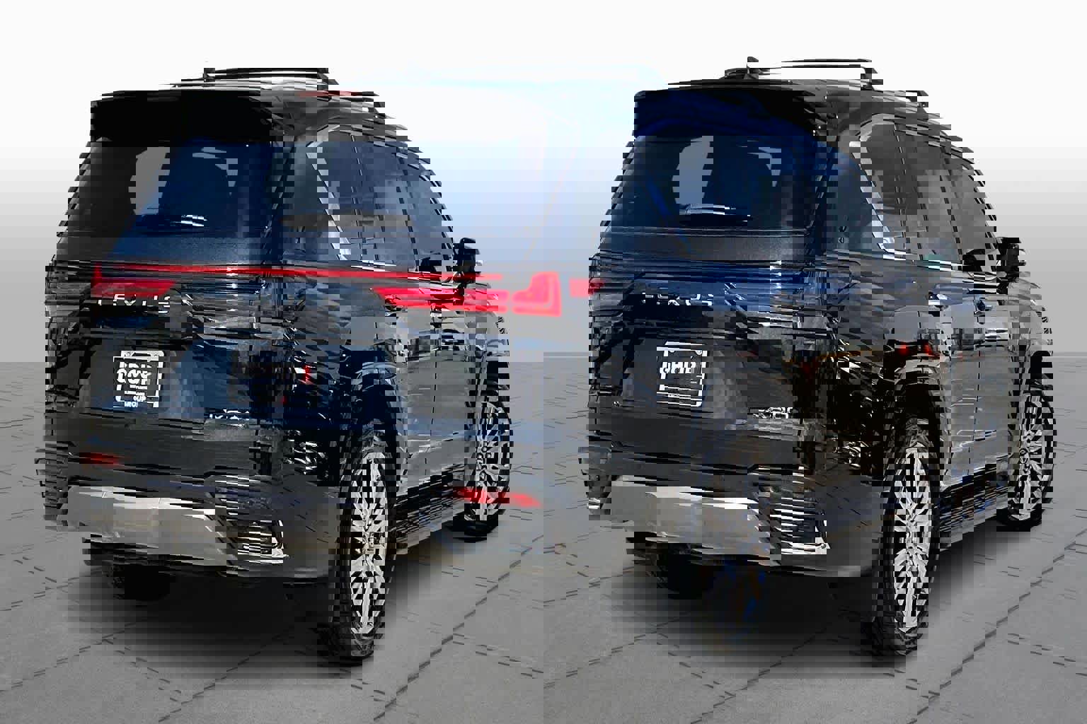 Used 2023 Lexus LX 600 4WD w/ Accessory Package (Z1) image 13