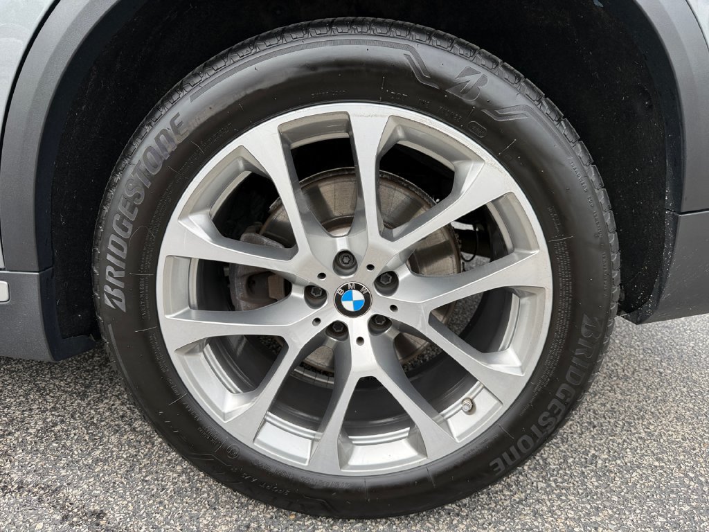 Certified 2024 BMW X5 xDrive40i w/ Premium Package AWD/4WD image 16