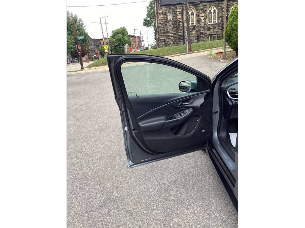 Used 2019 Chevrolet Volt LT w/ Comfort Package FWD image 19