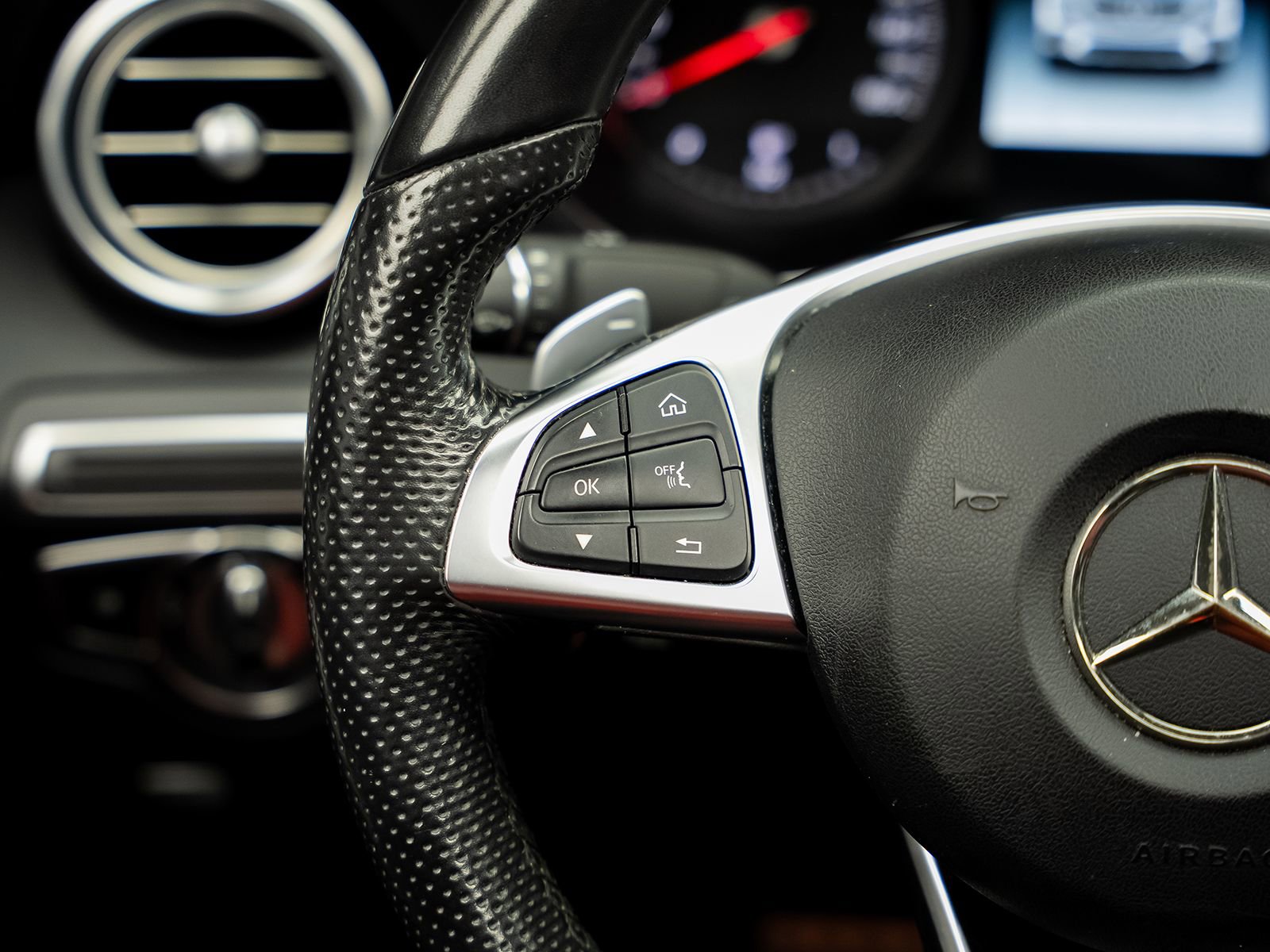 Used 2018 Mercedes-Benz GLC 300 4MATIC Coupe image 46