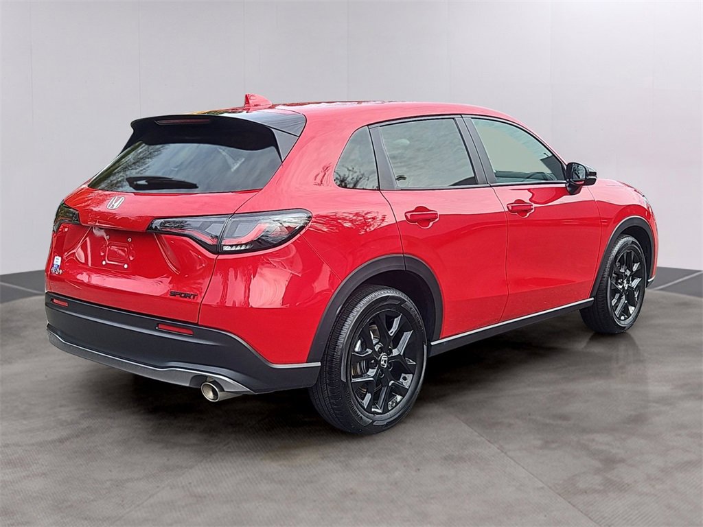 Certified 2025 Honda HR-V Sport image 2