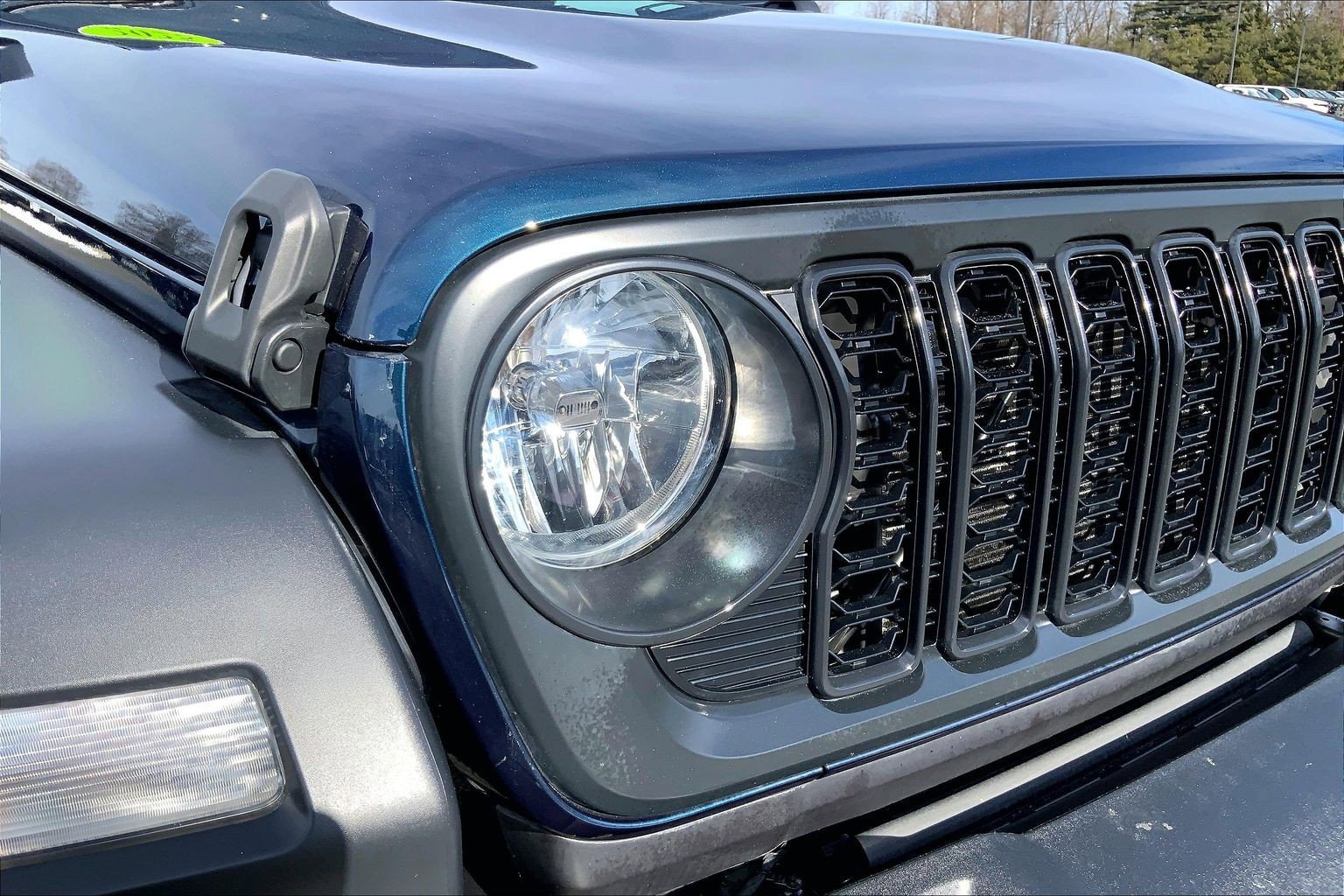 Certified 2025 Jeep Wrangler Sport image 23