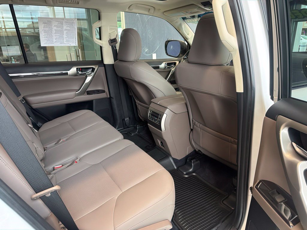 Used 2020 Lexus GX 460 Premium w/ Premium Package AWD/4WD image 52