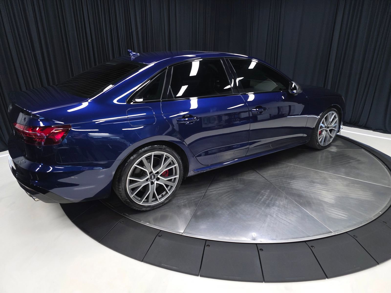 Used 2020 Audi S4 Premium Plus w/ Premium Plus Package AWD/4WD image 13
