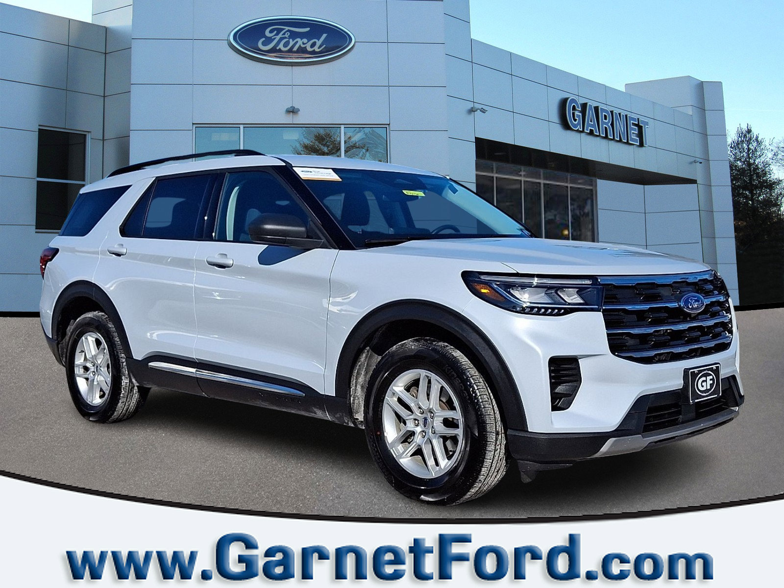 Certified 2025 Ford Explorer Active AWD/4WD image 1