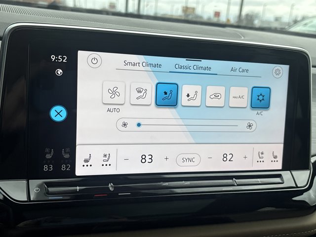 Used 2025 Volkswagen Atlas Cross Sport SE image 34