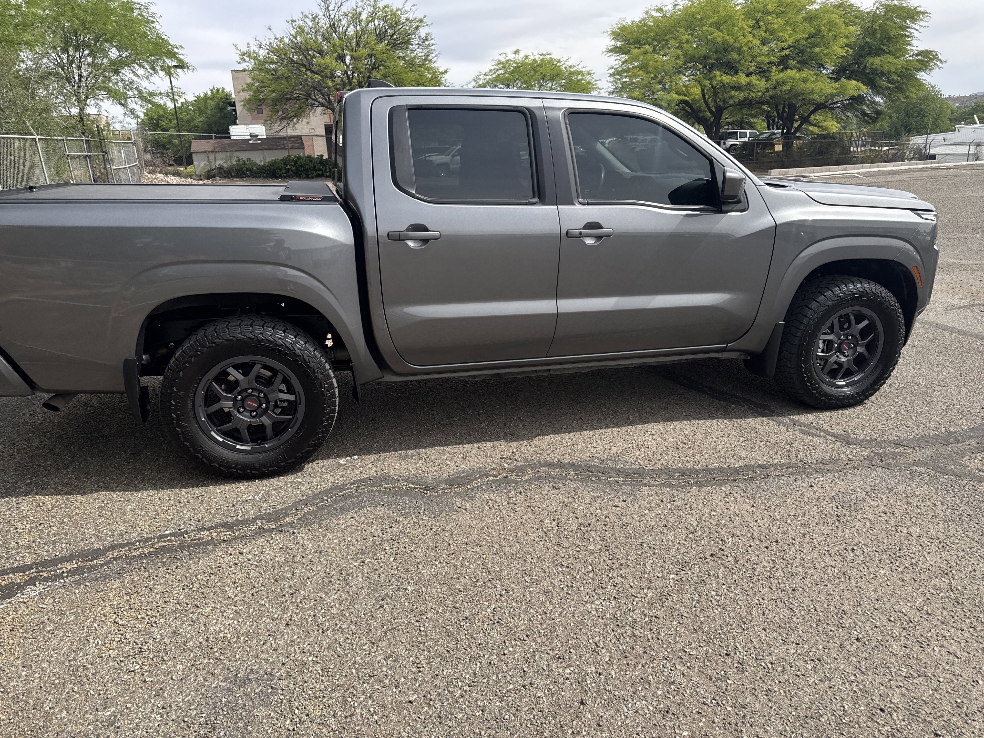 Used 2024 Nissan Frontier SV w/ SV Convenience Package AWD/4WD image 8