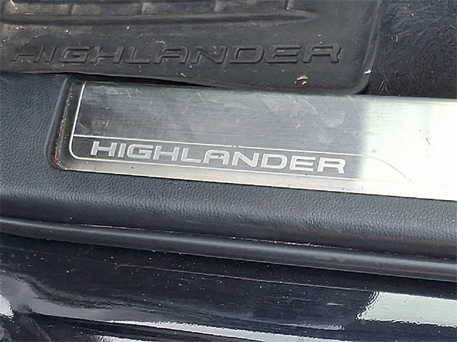 Used 2022 Toyota Highlander XLE AWD/4WD image 15
