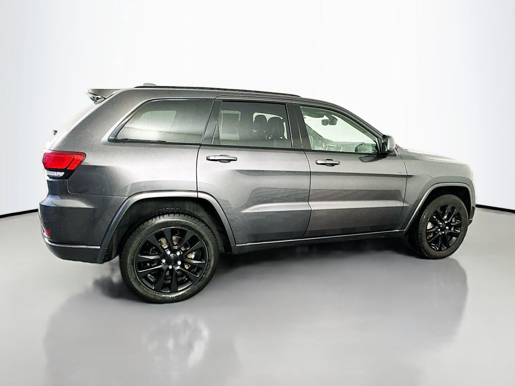 Used 2018 Jeep Grand Cherokee Altitude AWD/4WD image 8