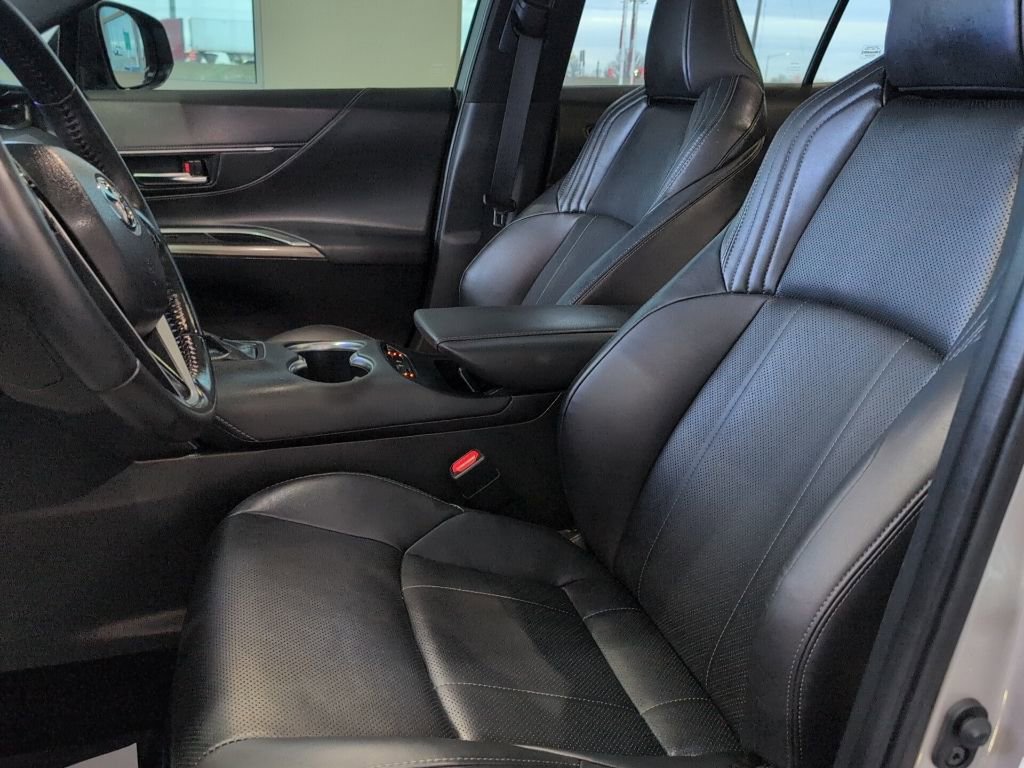 Certified 2023 Toyota Venza Limited image 15