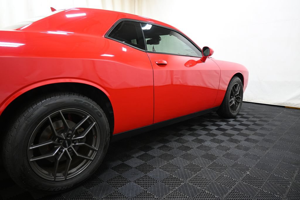 Used 2017 Dodge Challenger GT w/ Driver Convenience Group AWD/4WD image 17