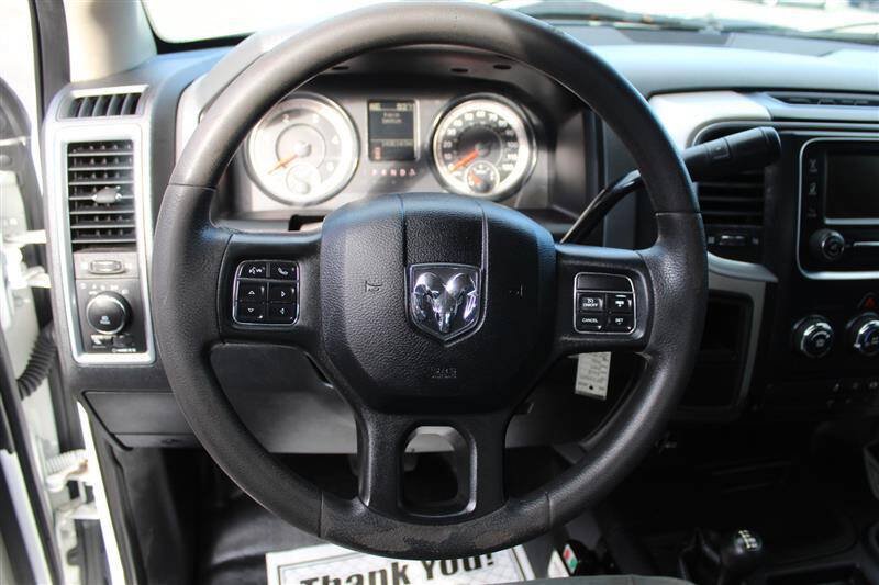 Used 2018 RAM 5500 4x4 Regular Cab image 14