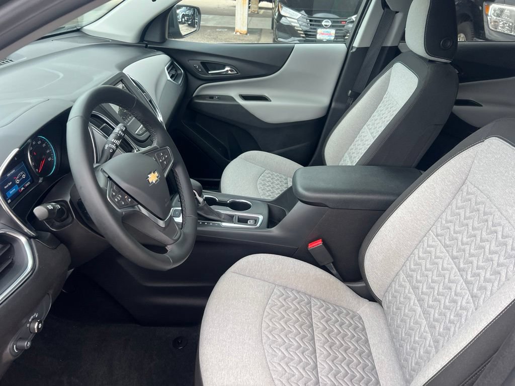 Used 2024 Chevrolet Equinox LT AWD/4WD image 4