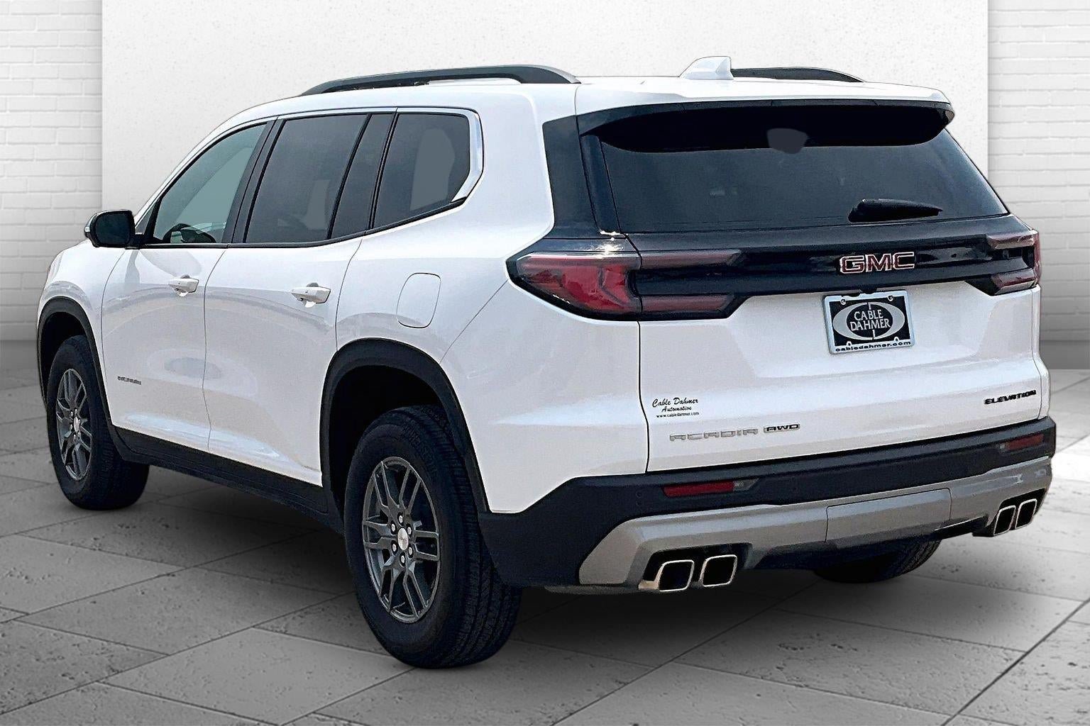 Used 2025 GMC Acadia Elevation AWD/4WD image 11