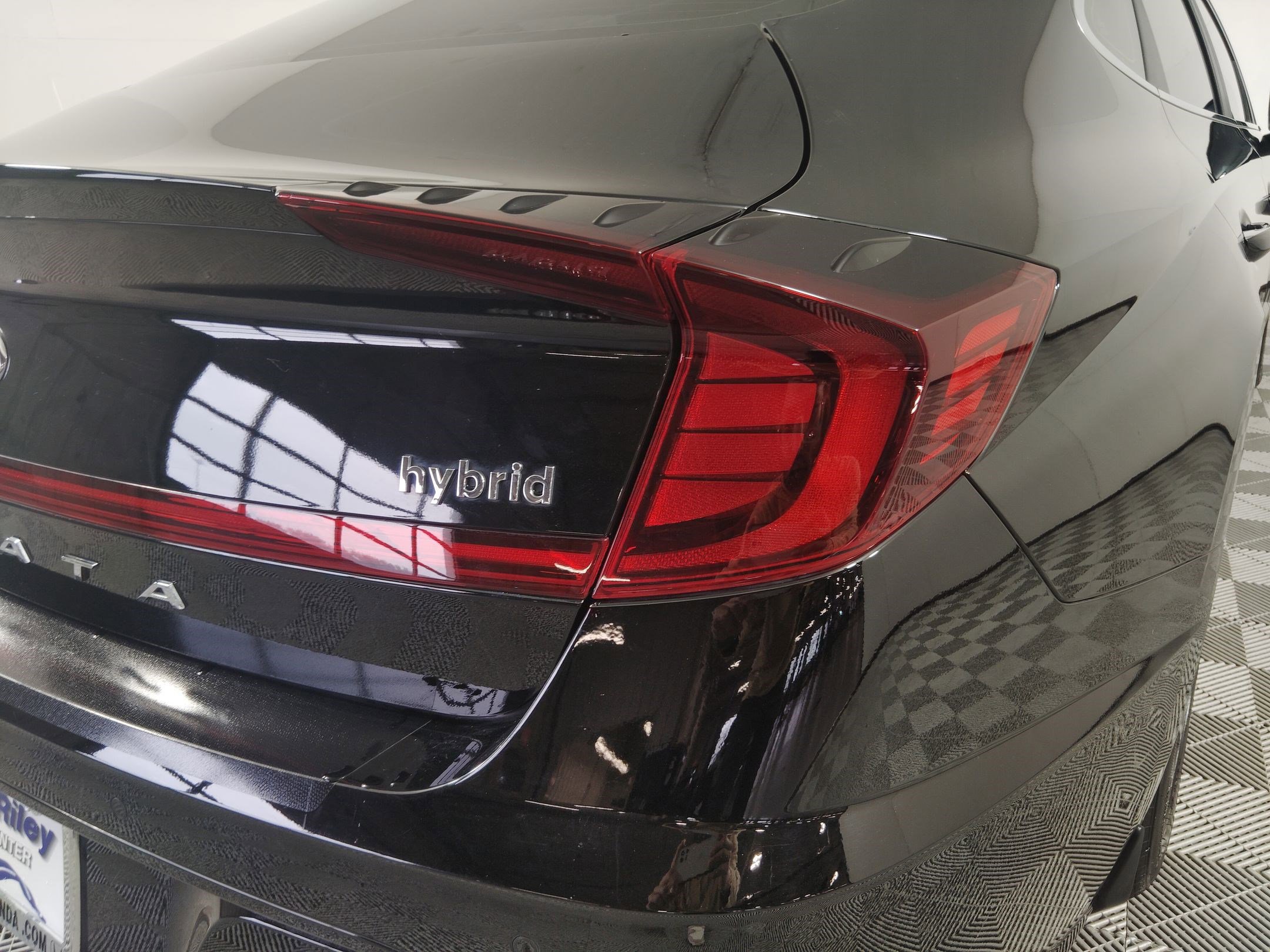 Used 2023 Hyundai Sonata Limited w/ Cargo Package image 12